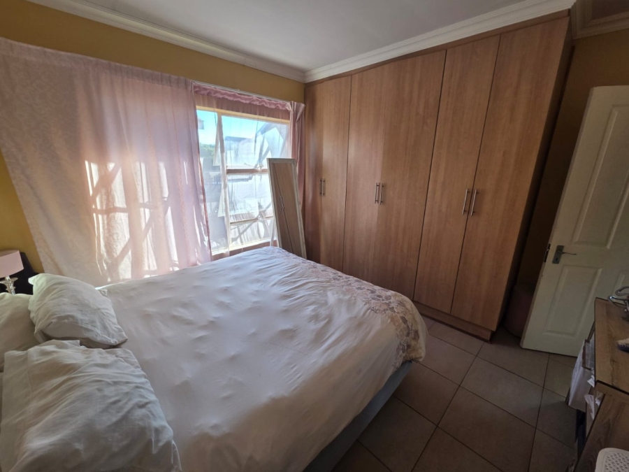 2 Bedroom Property for Sale in Pellissier Free State